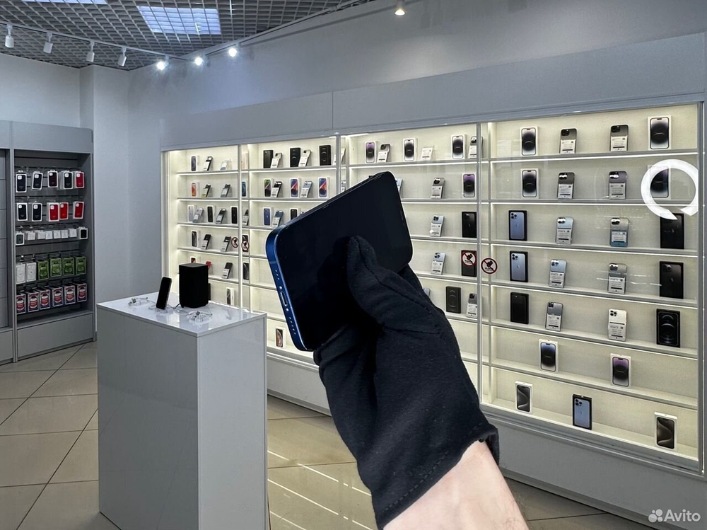 iPhone 12, 64 ГБ б/у