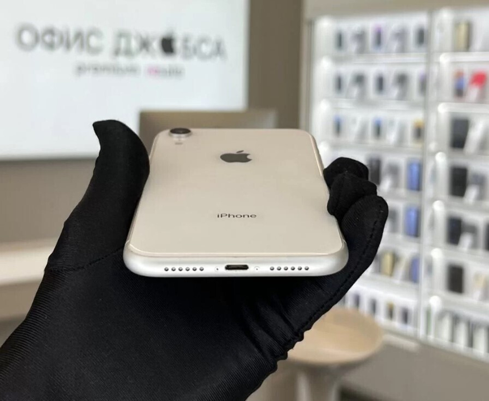 iPhone XR, 64 ГБ б/у