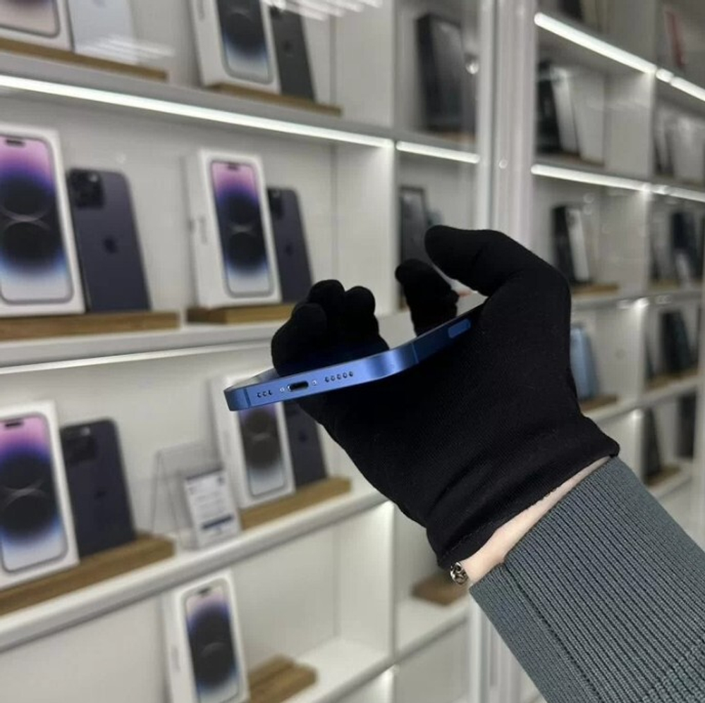 iPhone 13, 128 ГБ б/у