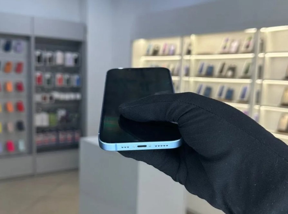 iPhone 14, 256 ГБ б/у