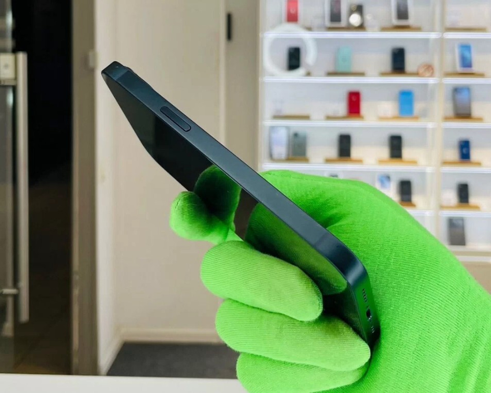 iPhone 13, 128 ГБ б/у