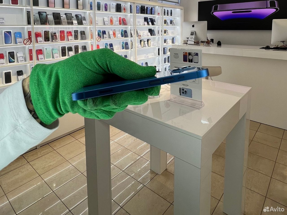 iPhone 13, 256 ГБ б/у