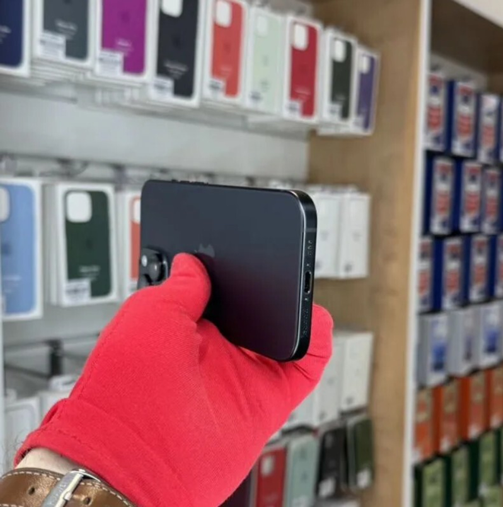 iPhone 15, 128 ГБ б/у