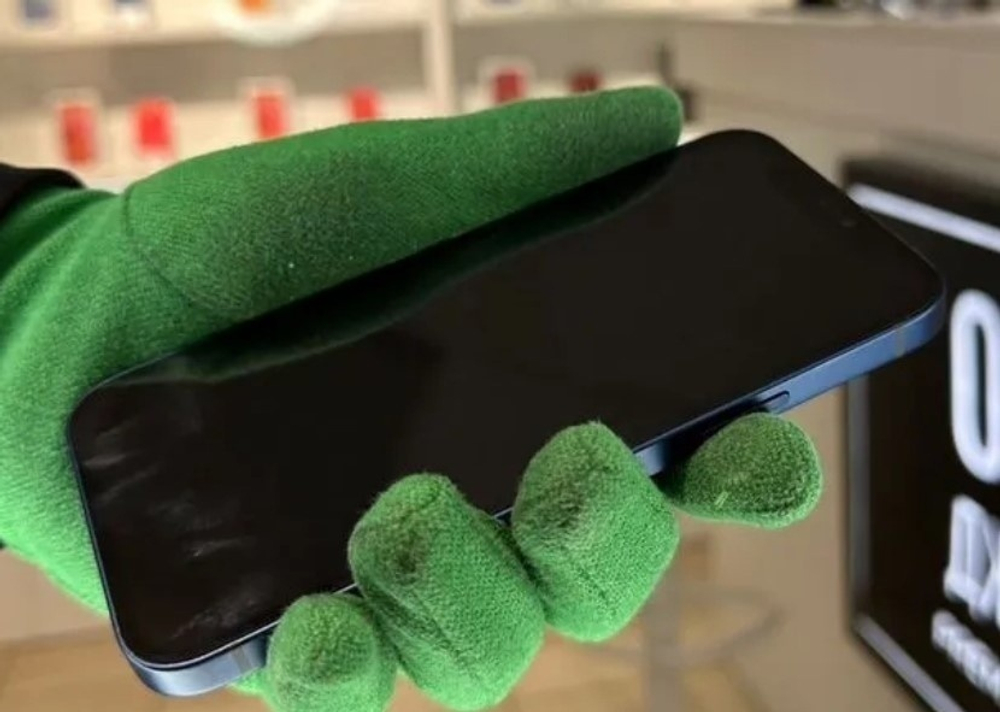 iPhone 12 64 ГБ б/у