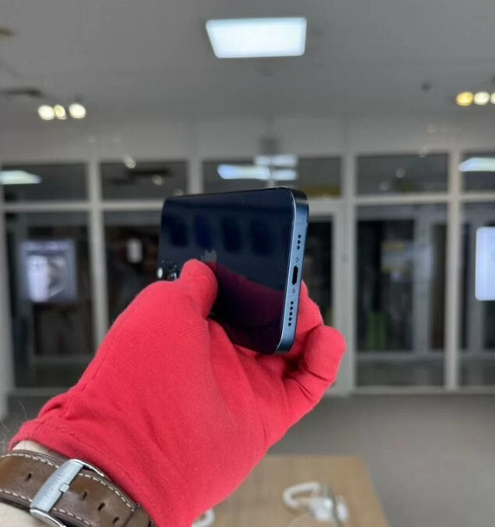 iPhone 13, 256 ГБ б/у
