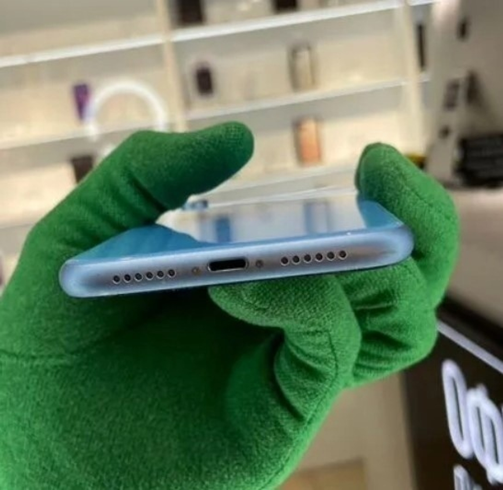 iPhone XR, 64 ГБ б/у