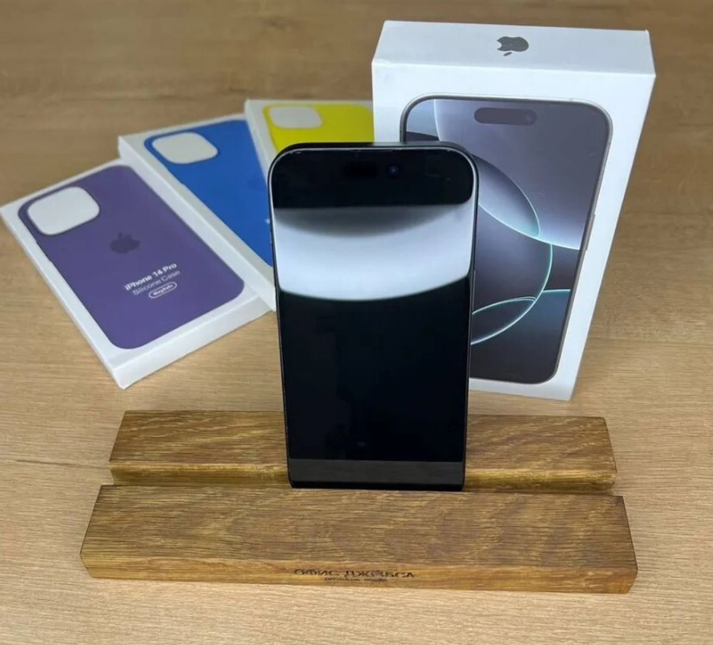iPhone 15, 128 ГБ б/у