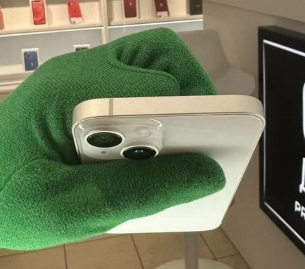 iPhone 14 128 ГБ б/у