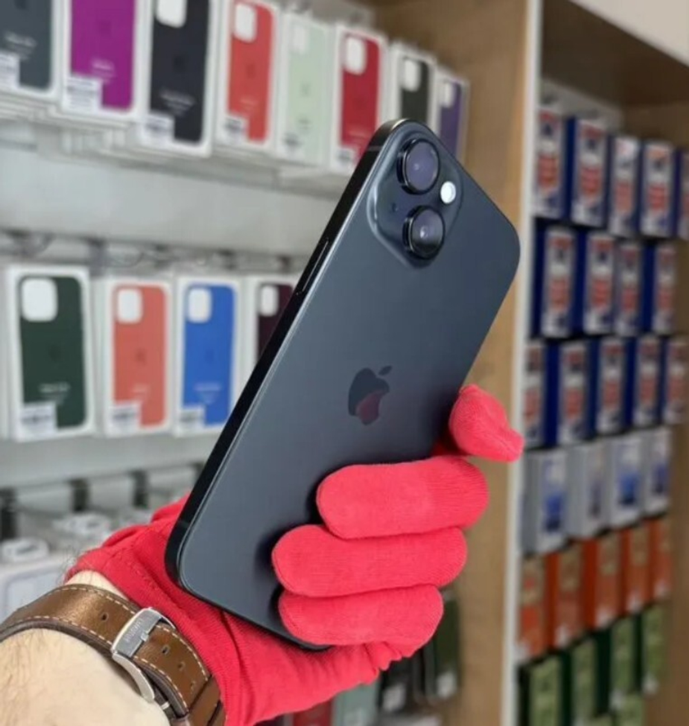 iPhone 15, 128 ГБ б/у