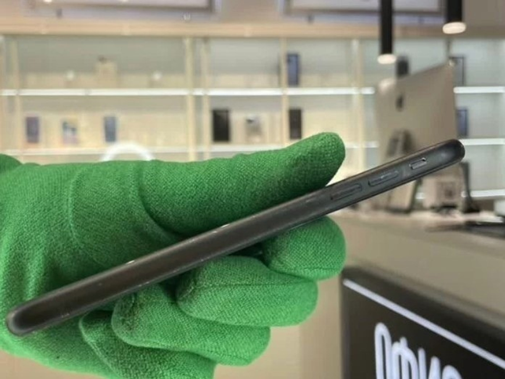 iPhone XR, 64 ГБ б/у