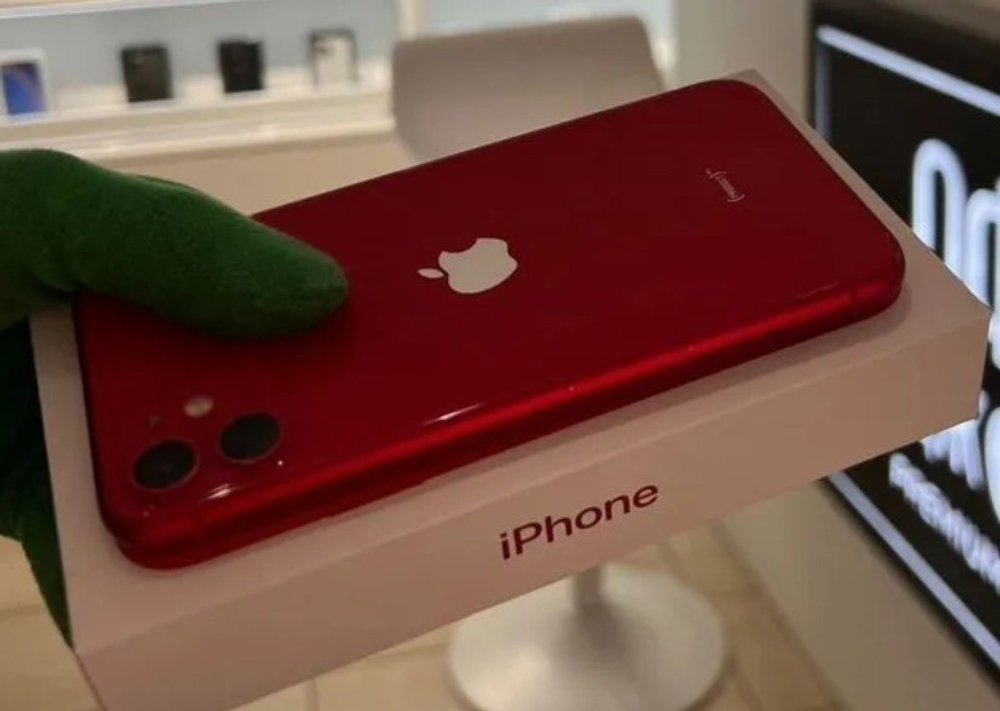 iPhone 11 64 ГБ б/у