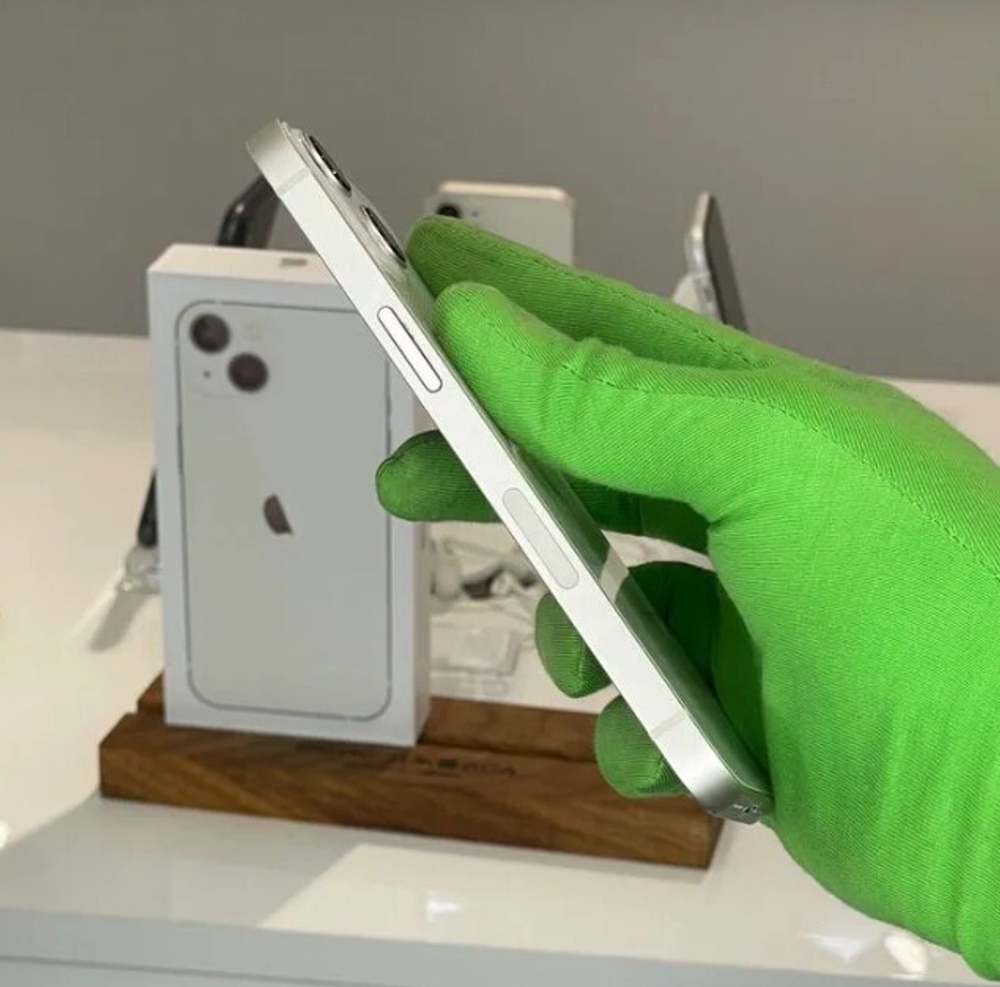 iPhone 13, 256 ГБ б/у