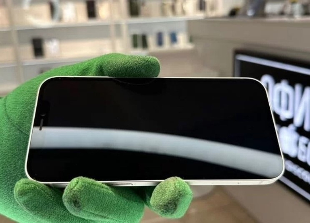 iPhone 12 64 ГБ б/у