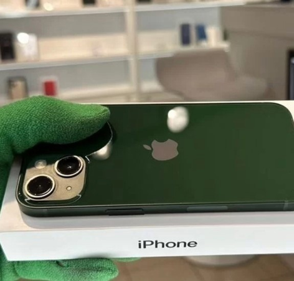 iPhone 13, 256 ГБ б/у
