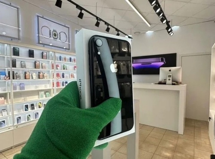 iPhone XR, 128 ГБ б/у