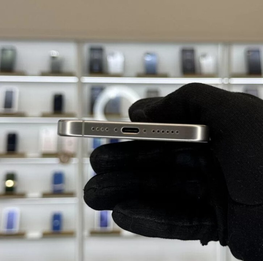 iPhone 16 Pro, 256 ГБ б/у