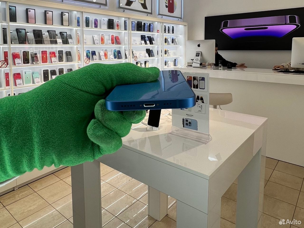iPhone 13, 256 ГБ б/у