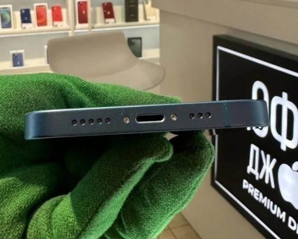 iPhone 13, 256 ГБ б/у