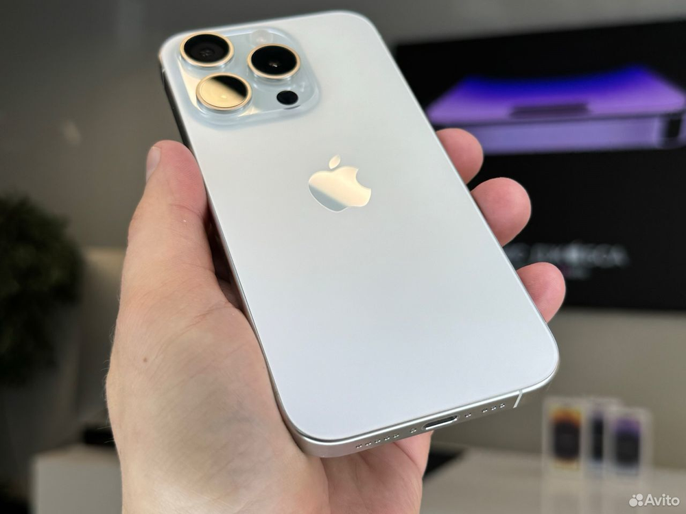 iPhone 15 Pro, 256 ГБ б/у