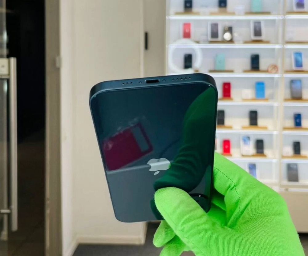 iPhone 13, 128 ГБ б/у