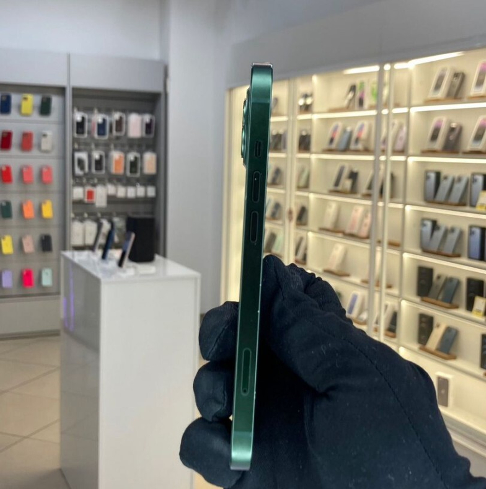 iPhone 13, 256 ГБ б/у