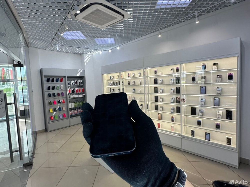 iPhone 13, 128 ГБ б/у