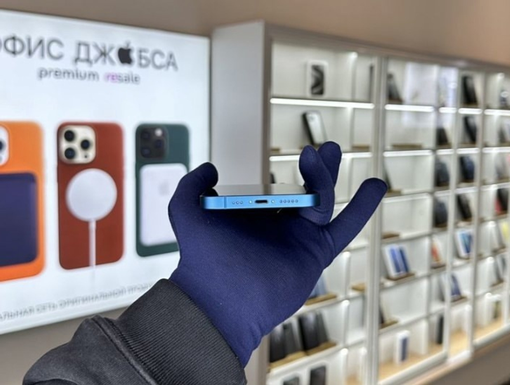 iPhone 13, 256 ГБ б/у