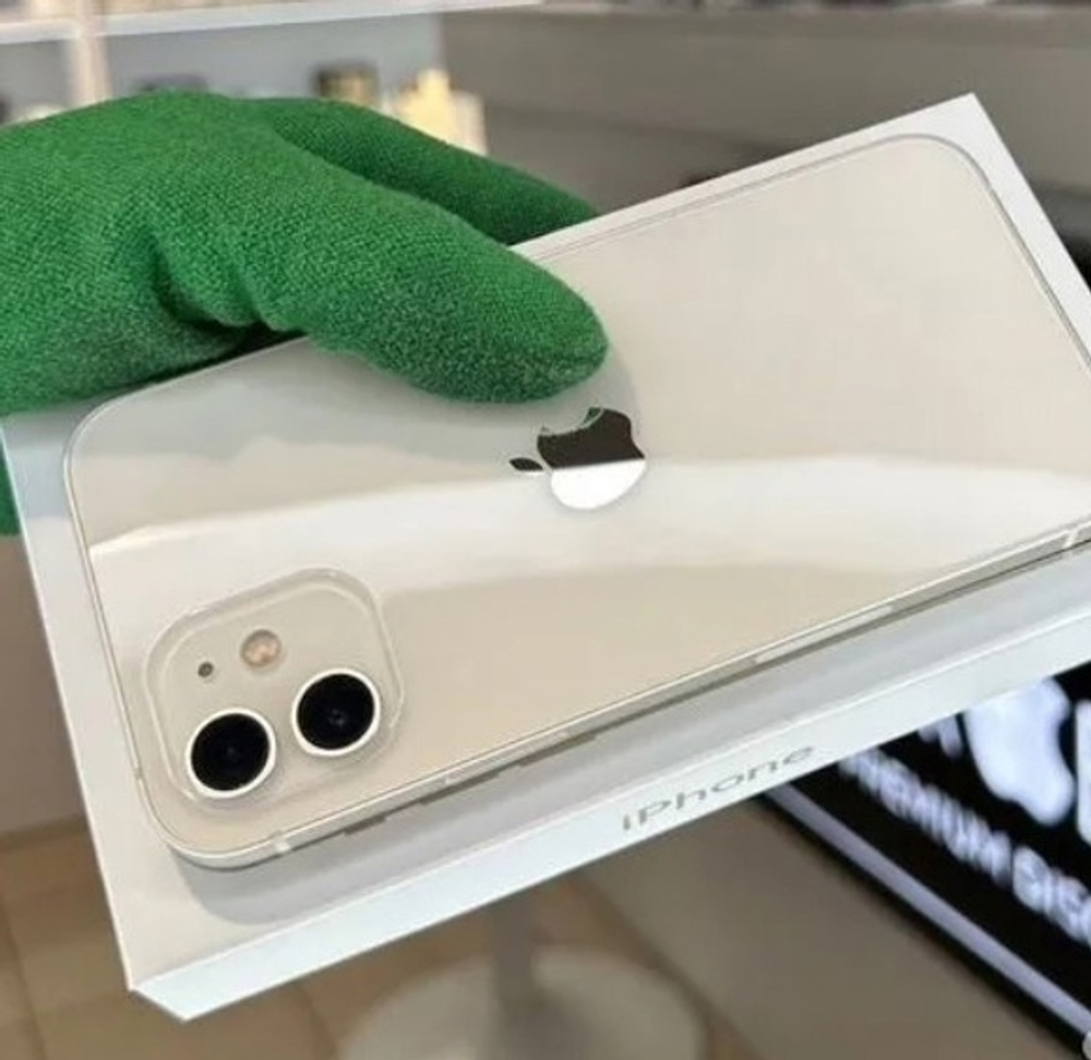 iPhone 12 64 ГБ б/у
