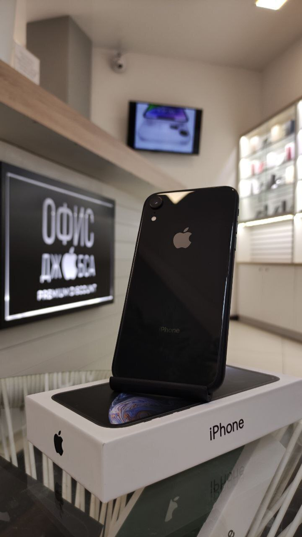 iPhone XR, 64 ГБ б/у