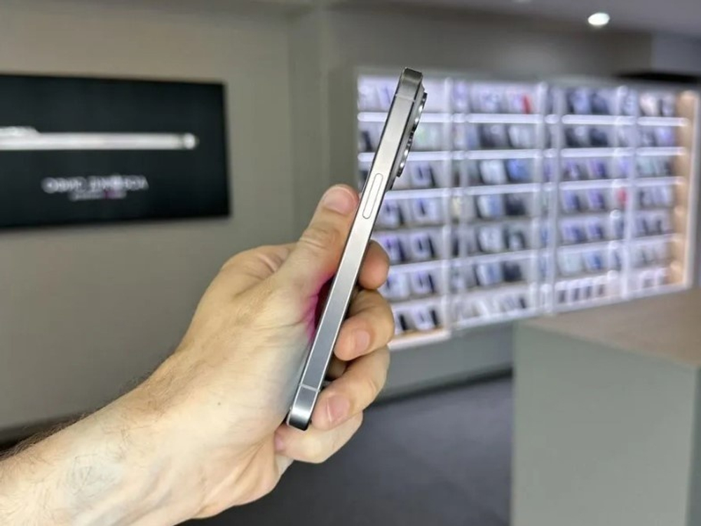 iPhone 15 Pro, 256 ГБ б/у