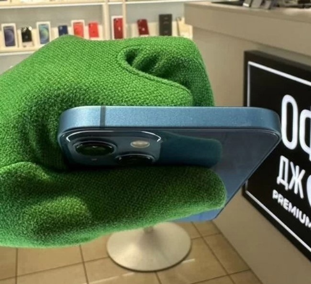 iPhone 13, 256 ГБ б/у