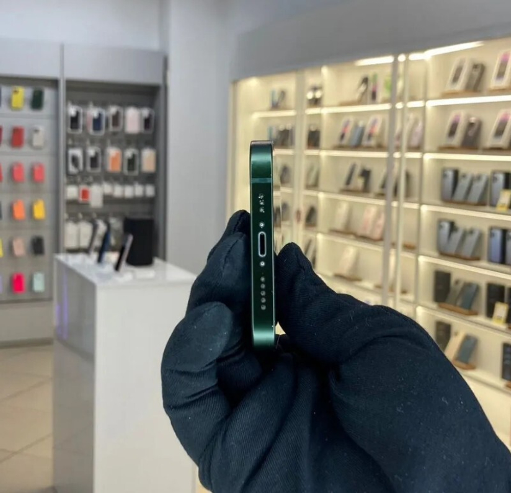 iPhone 13, 256 ГБ б/у