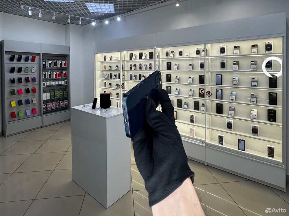 iPhone 13, 128 ГБ б/у