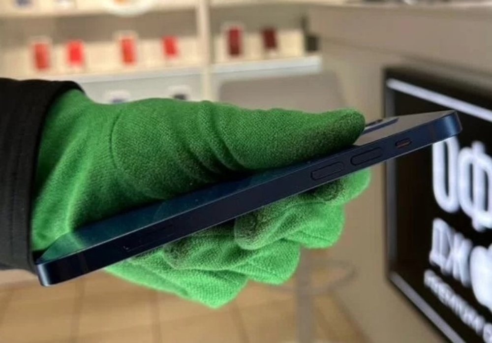 iPhone 12 64 ГБ б/у