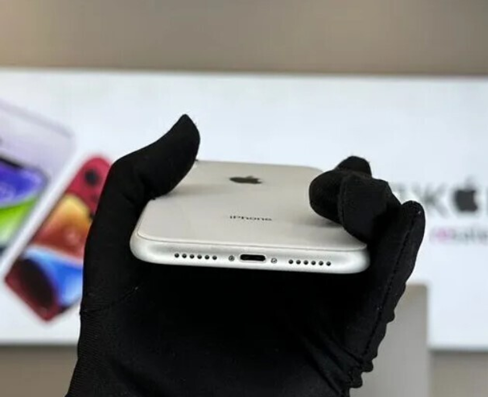 iPhone XR, 64 ГБ б/у