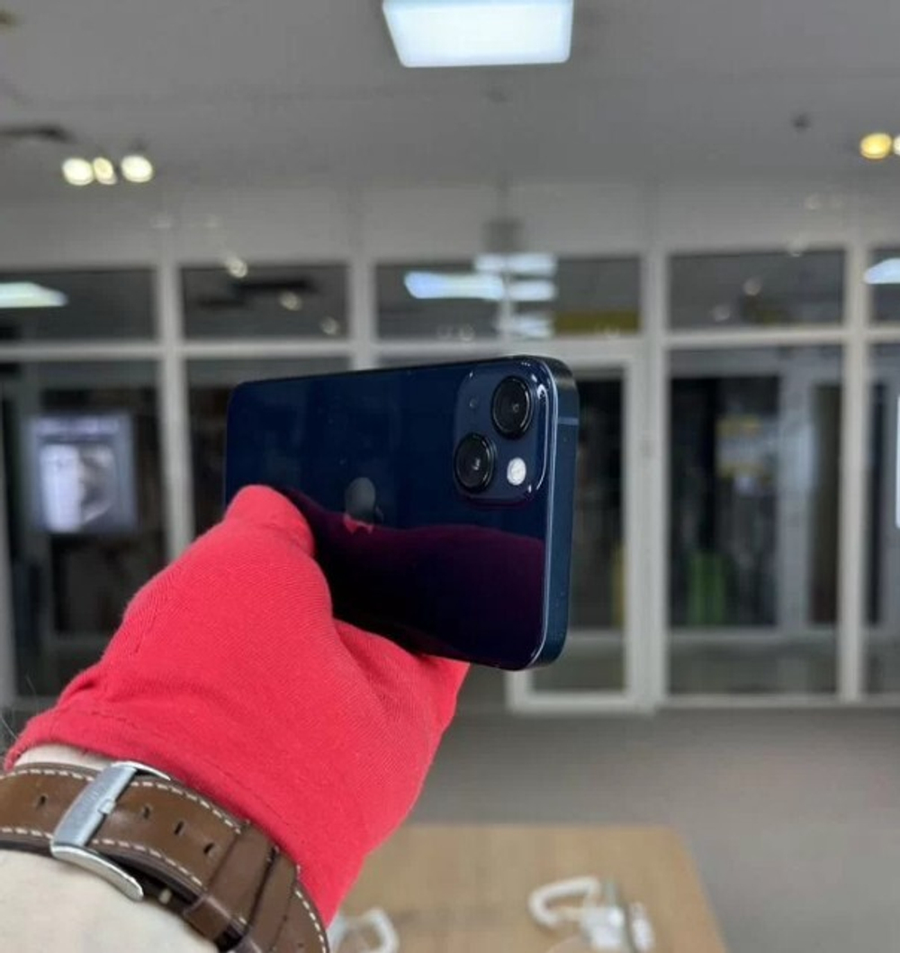 iPhone 13, 256 ГБ б/у