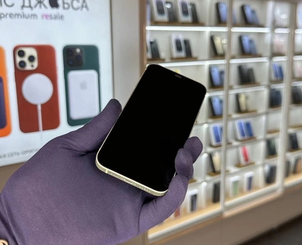iPhone 12, 256 ГБ б/у