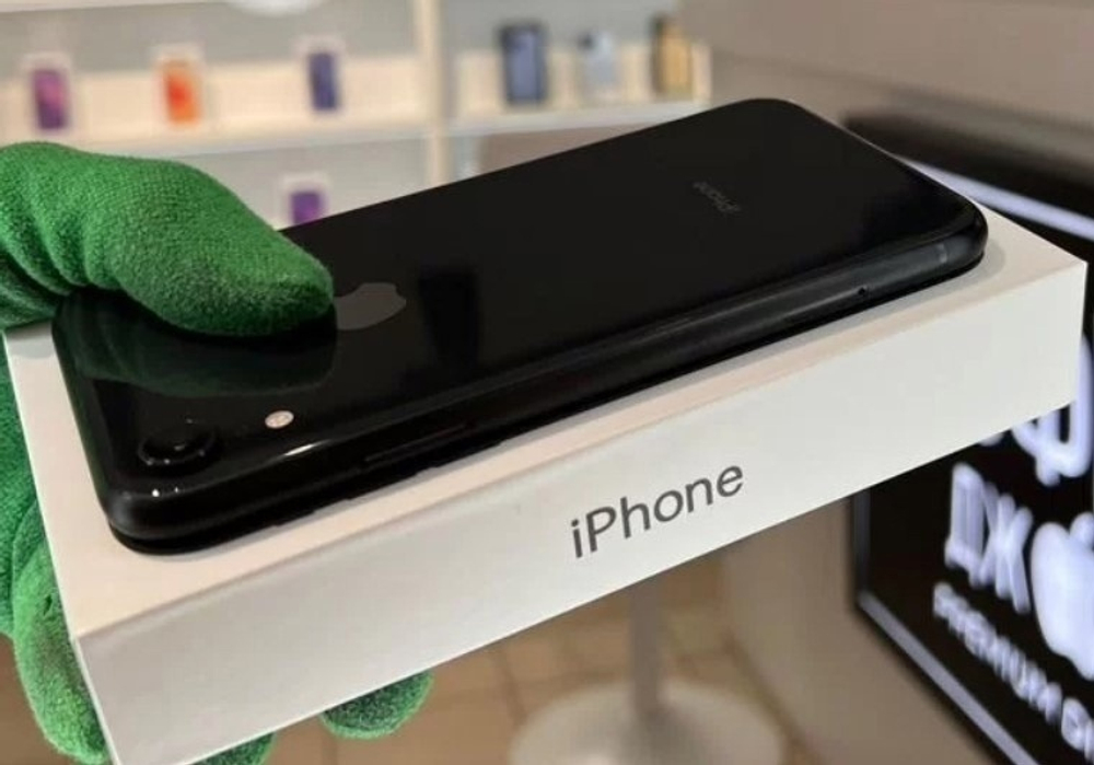 iPhone XR, 64 ГБ б/у