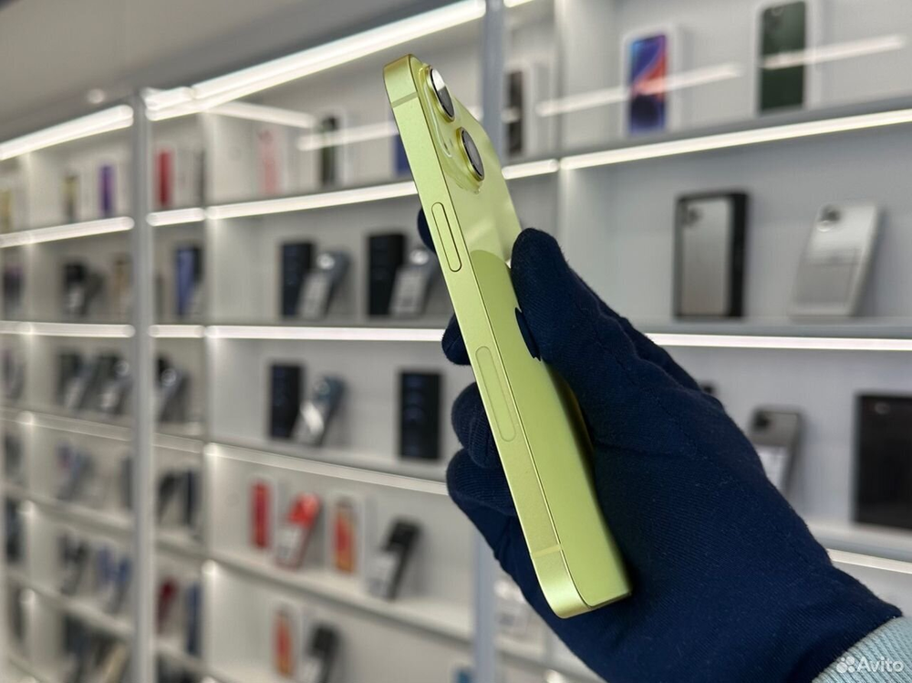 iPhone 14, 256 ГБ б/у